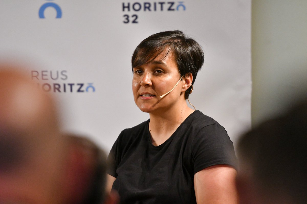 ffutbolbasereus's tweet image. Presents en l’interessant debat del Pla Estratègic #ReusHoritzó32 
"Esport i vida saludable a les ciutats", amb Jordi Bros, Tere Cousillas i Luis Franco.

#ffutbolbasereus #Reus