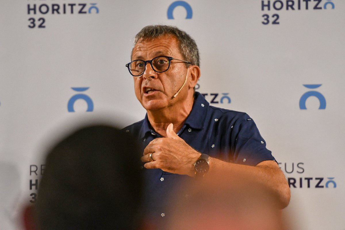 ffutbolbasereus's tweet image. Presents en l’interessant debat del Pla Estratègic #ReusHoritzó32 
"Esport i vida saludable a les ciutats", amb Jordi Bros, Tere Cousillas i Luis Franco.

#ffutbolbasereus #Reus