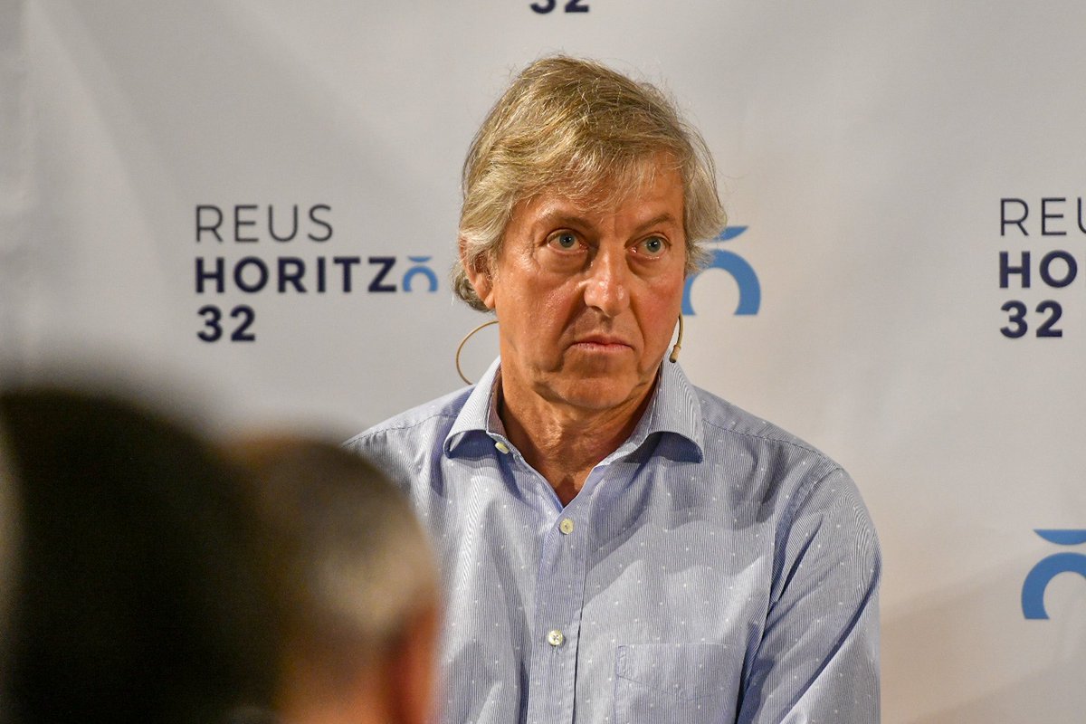 ffutbolbasereus's tweet image. Presents en l’interessant debat del Pla Estratègic #ReusHoritzó32 
"Esport i vida saludable a les ciutats", amb Jordi Bros, Tere Cousillas i Luis Franco.

#ffutbolbasereus #Reus