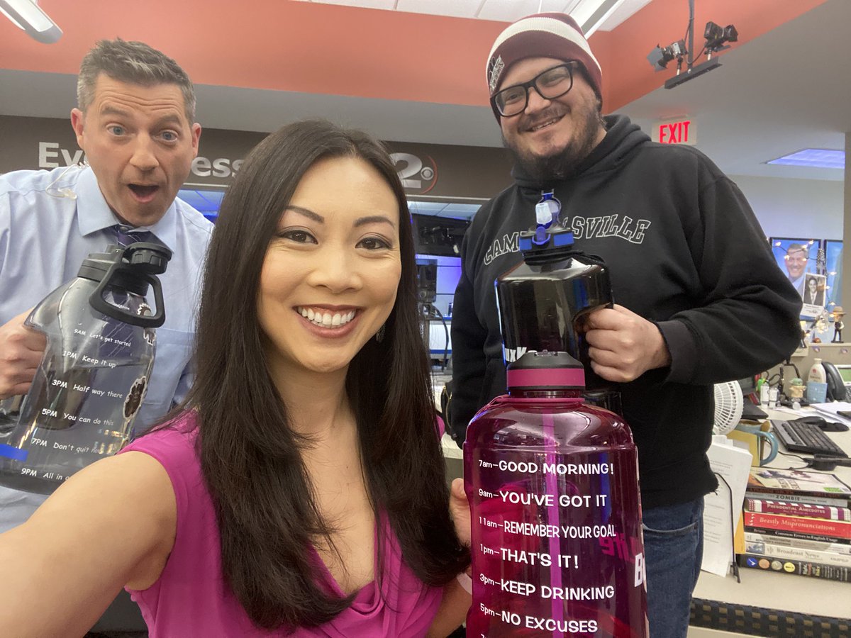 LilyWuKansas's tweet photo. HYDRATE LIKE A BOSS 💦 The annual @GrayTelevision “Hydrate like a boss” challenge kicked off today.
The @KWCH12 4pm crew is ready with our gallon water bottles!
#WheresWu #WorkingWednesday #WorkWithWu #kwch12 #team12 #4you https://t.co/Fa1tHQdzc9