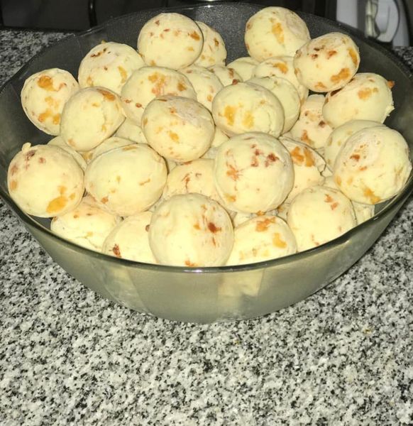 Juntarse a tomar mate con chipa me parece un re planazo