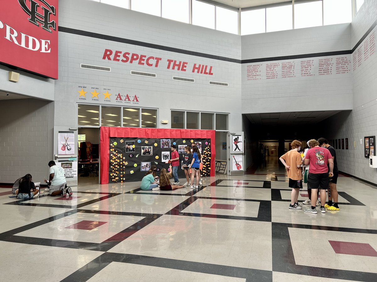 PsatChhs's tweet photo. PSAT Camp - Day 1, post 2
Escape Rooms, Races, Practice Exercises 😁 #RespectTheHill @judywterry @White0Trudy @CHHS_MrsGreen https://t.co/qdo8Cg2CMB