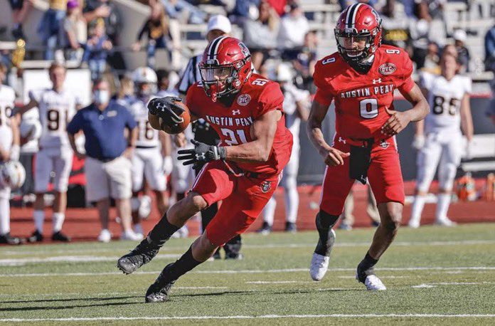 After talking to coach <a href="/Da_DREAM47/">Akeem Davis</a> I am blessed to receive my first Division 1 offer from <a href="/GovsFB/">Austin Peay Football</a> 🟥⬛️ <a href="/BC_BearcatsFB/">Brookland-Cayce Football</a> <a href="/LouatTheState/">Lou Bezjak</a>
