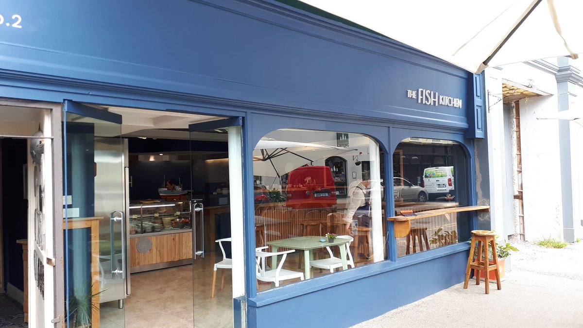 WhatsOnWestCork's tweet photo. The revamped  #FishKitchen in #Bantry with its casual dining / takeaway and Oyster Bar downstairs is looking well. Best of luck to an old favourite! #IrishFoodie #WhatsoninWestCork #WestCork @Thefishkitchen https://t.co/y1nxUexTtB