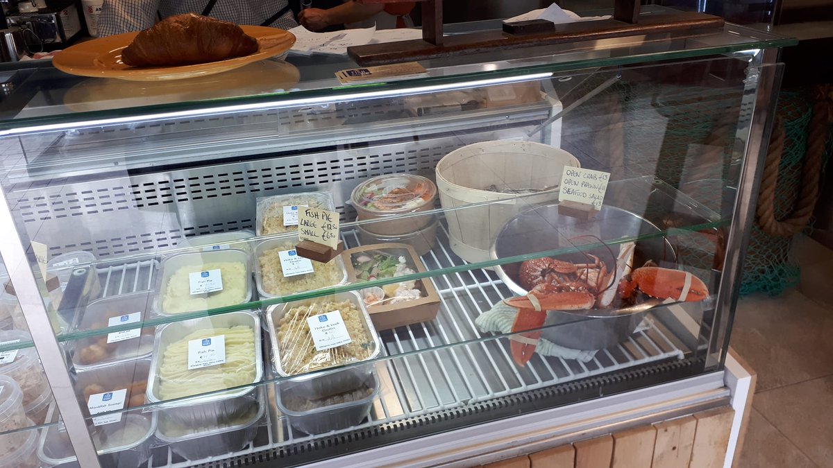 WhatsOnWestCork's tweet photo. The revamped  #FishKitchen in #Bantry with its casual dining / takeaway and Oyster Bar downstairs is looking well. Best of luck to an old favourite! #IrishFoodie #WhatsoninWestCork #WestCork @Thefishkitchen https://t.co/y1nxUexTtB