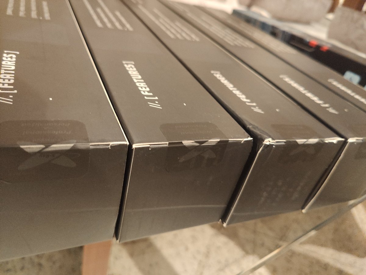 igormartinn's tweet photo. OPORTUNIDADE! 
MOUSEPAD X-RAYPAD AQUA CONTROL +  (LACRADO)  

UM DOS MELHORES, MODELO PAREAVEL COM OS TIGER! 

 450 X 400 MM (GRANDE)
 Tenho apenas 1 branco.

Mousepad pra quem é exigente, excelente pra quem transpira muito as mãos. 

*REVIEW
https://t.co/2bCHBewPfX https://t.co/fNyZLXcEWU