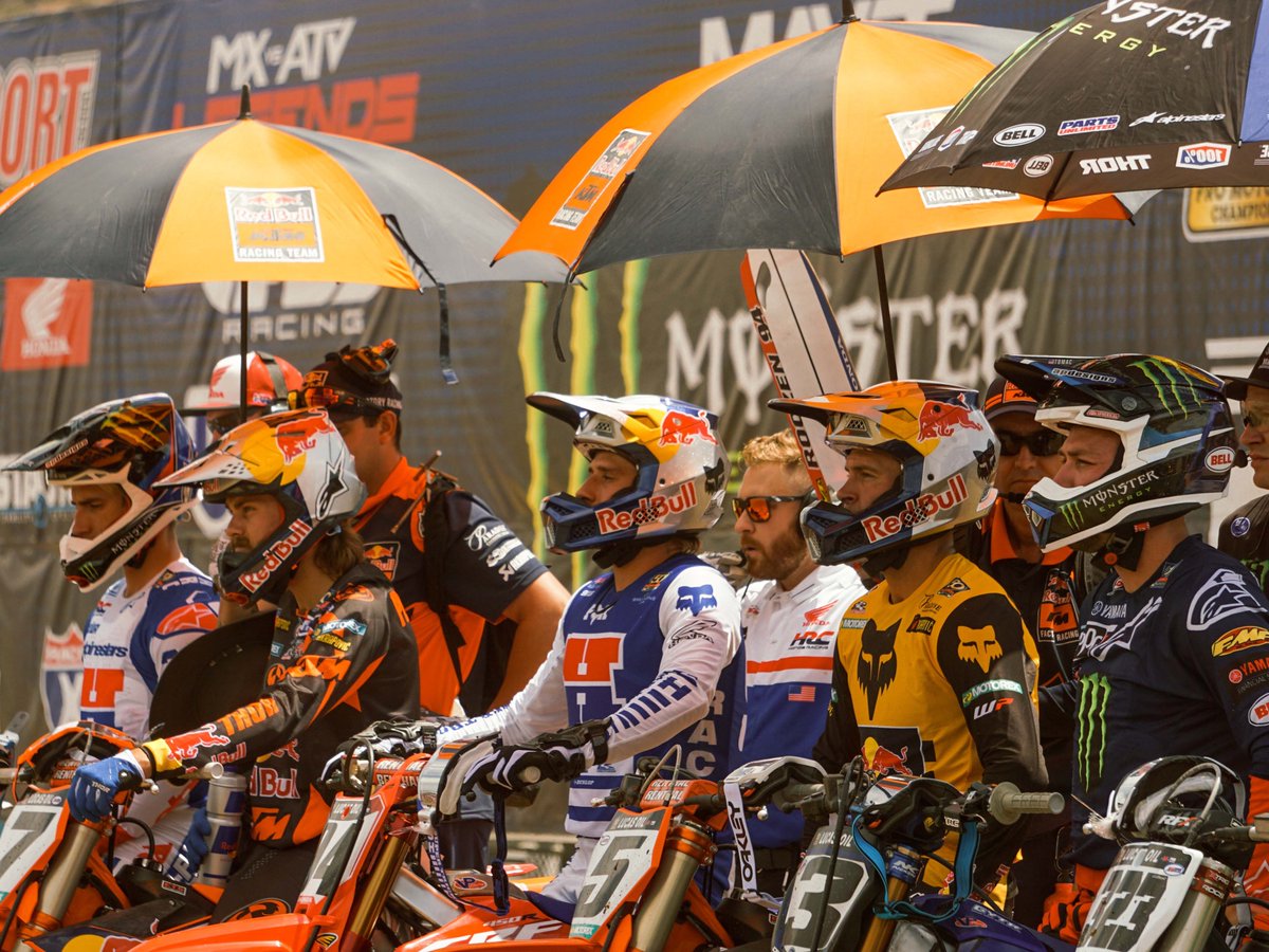 ScottRoegner's tweet photo. Fans packed in to see all of the racing action from the best in the world at Round 1 of @ProMotocross https://t.co/9Iylwgdae6