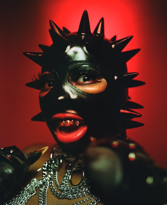 &deg;༺🖤༻&deg; https://t.co/PJhyi8Oeaw