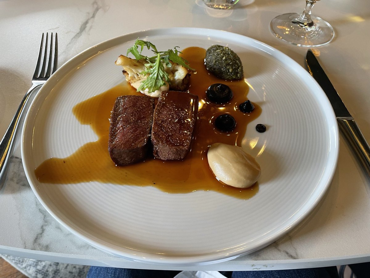 Andrew_C_Reid's tweet photo. Fantastic afternoon @unalomebygc. Thank you to @Chef_cheevers and all the staff for the first class service. Will be back again soon. https://t.co/oU4h67ncoo
