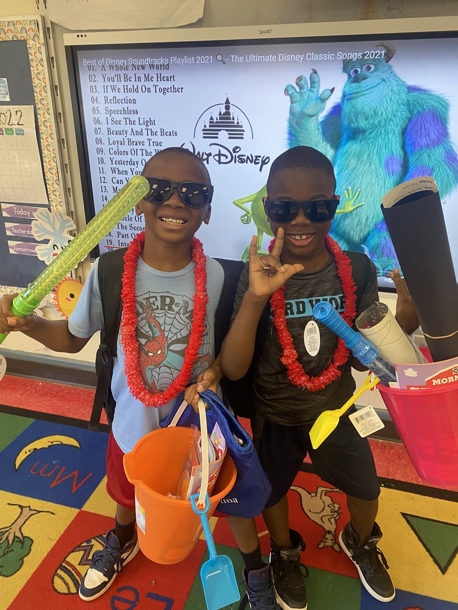 MsGallosClass_'s tweet photo. These two decided to go to the Bahamas after Mrs. Jones gave them some awesome summer supplies for all their hard work this year! https://t.co/4qG3klkXTF