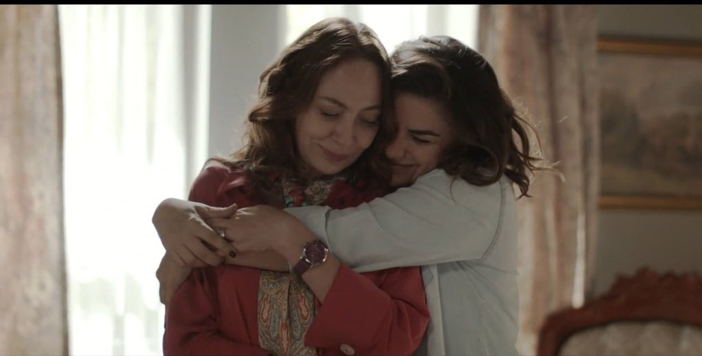 venicedlrey's tweet photo. feliz mes del orgullo a ellas💗 https://t.co/OsOqO2QkhZ