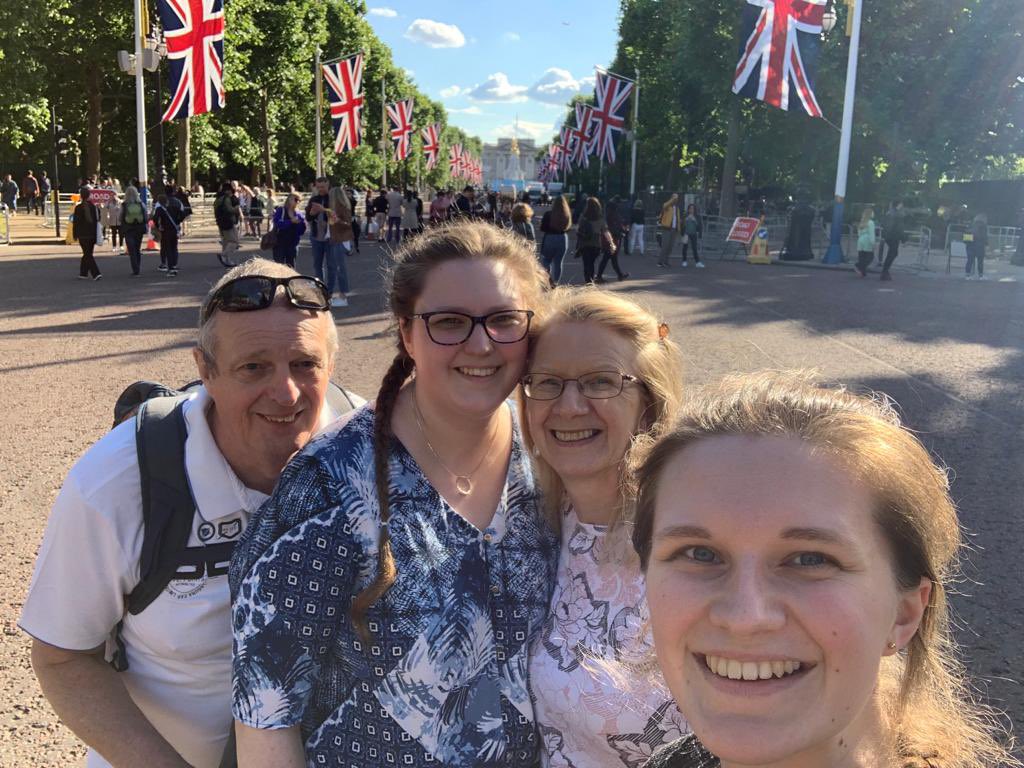 Fsmuppet's tweet image. In London ready for tomorrow with my girls