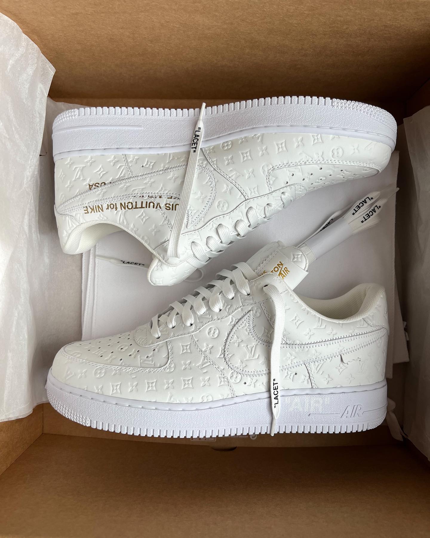 Sneaker Huddle on Twitter: Off-White x Louis Vuitton x Nike Air