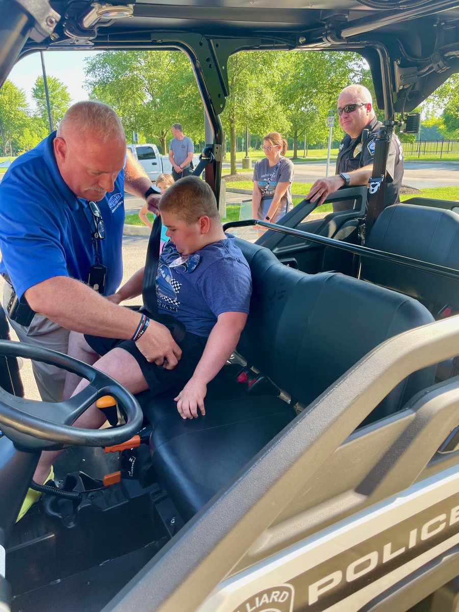 Today we welcomed "Officer Paul" to HPD! Paul, 11, lives in Hilliard with his family and wants to be a police officer. How cool is that?

Paul's mom explained that he has Autism and Duchenne muscular dystrophy asked if we would be willing to let him see a police car.