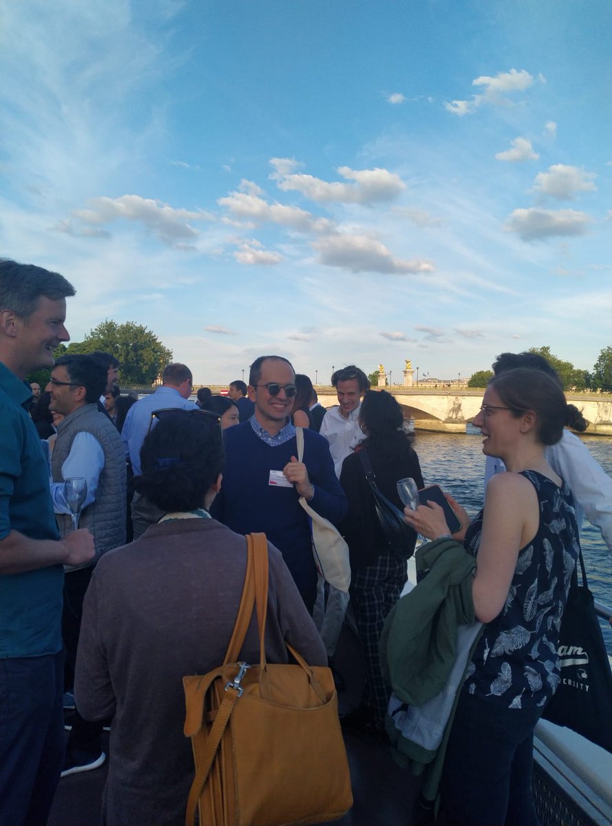 #CEPRParisSymposium sets out on an evening boat trip on the Seine