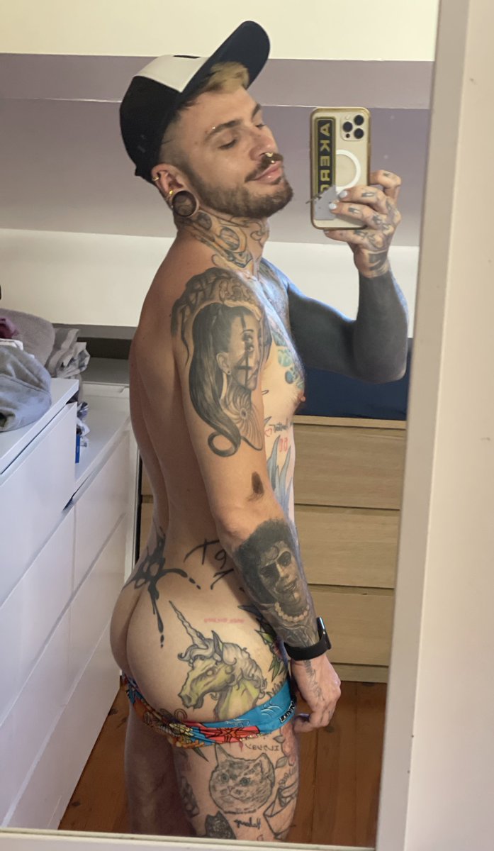 Slutty_Aries's tweet photo. Sun’s out bun’s out 👀 https://t.co/lGxJAgXWog
