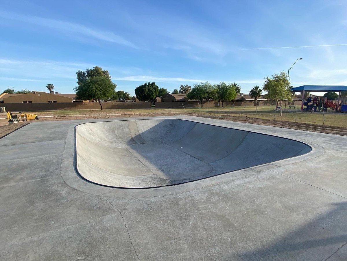 ATMCgabriel's tweet photo. Skatepark of Somerton ❤️‍🔥 Dream come true. As a kid I always told myself, “One day I’ll come back to this little town and make sure the kids have a good park.” Been such a blessing to see it become a reality. Thank you to City of Somerton and everyone else who has supported. https://t.co/Y56nnXVTBL