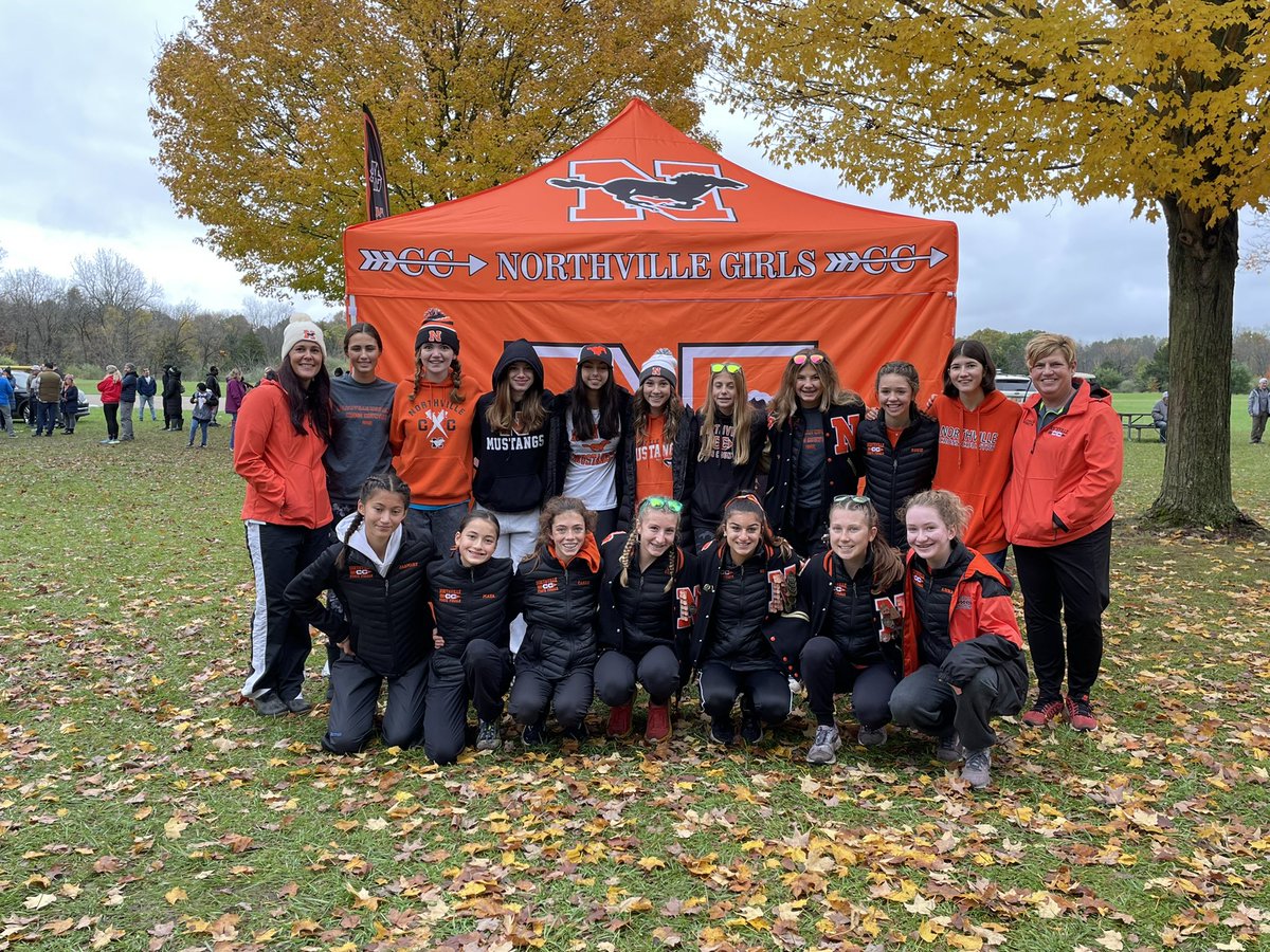 NVilleGirlsXC's tweet photo. Want to be part of the one of the best programs in the state? Informational meeting tonight at 7 PM in the cafeteria Annex. #OneTeam #Compete #NHSXC https://t.co/oNVvNtBosL