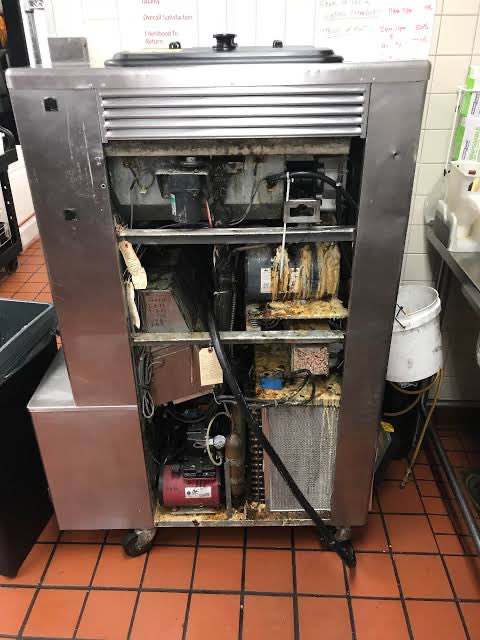 Woah, twitter keeps hating on us..

Just like our ice cream machines, twitter spaces keeps on breaking down on us and doesn’t want us to show you the fast food experience..

To make up for it, we’ll be giving away 5 Free Mints!!

All you have to do is

RETWEET 🍦to be eligible