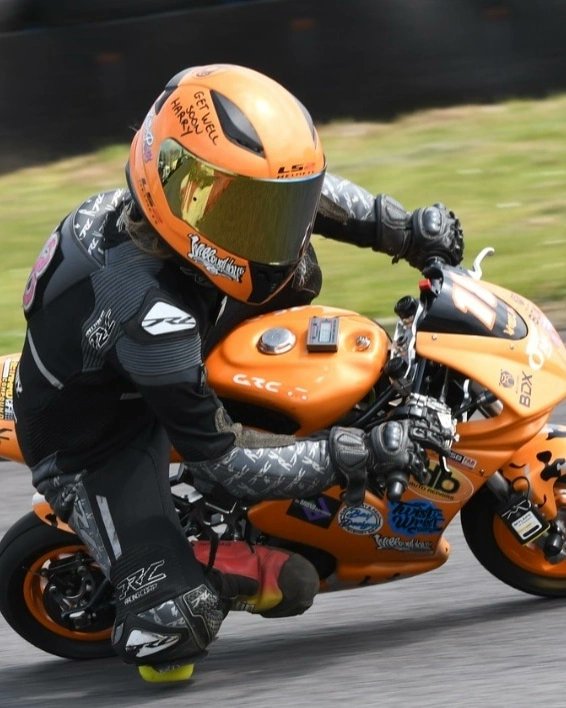 !! ANNOUNCEMENT !!

I am mega excited to announce I am now an <a href="/RnGRacing/">R&G</a> supported rider. 

This is mega for me. A 9 year old up and coming female rider. To have such a big name on board is amazing.

Thankyou so much 

#littleP #support #girlsthatrace #girlsonbikes #FABracing