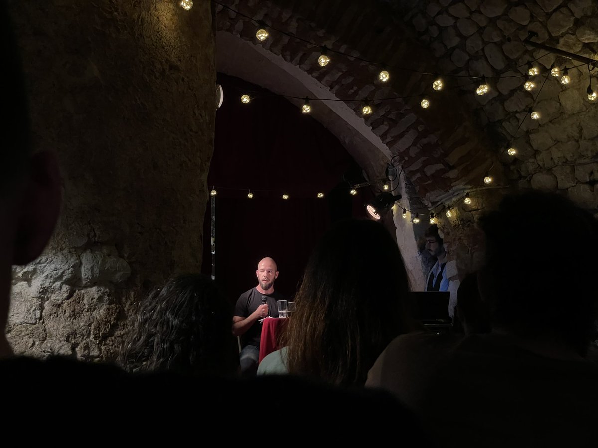 KentinPL's tweet photo. J'ai répondu ce soir à l'invitation de l'association #Conventum qui organise son premier événement : une conférence autour de l'épée, les mythes, la réalité scientifique et les recherches en cours !
Une belle association qui est prometteuse ! https://t.co/C3DgjHa4lM