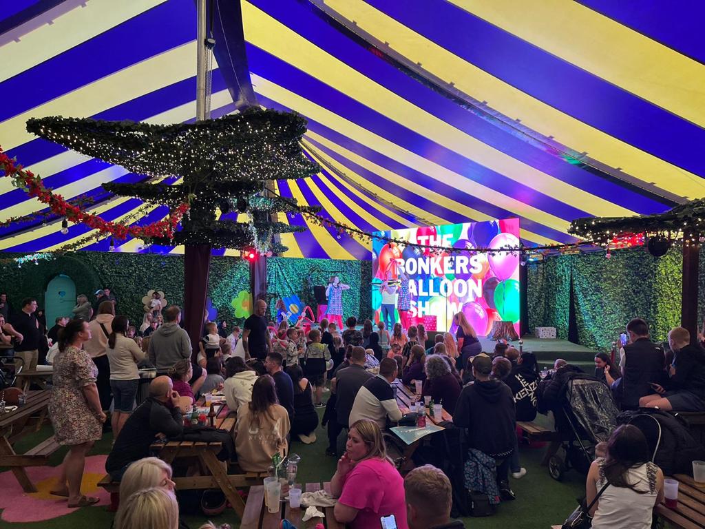 The Experience Department (@tedgroup) on Twitter photo Some magical shots from last night's comedy show in the Musical Meadow (aka The Big Top) ๐ช
๐ Tattershall Lakes, <a href="/AwayResortsUK/">Away Resorts</a> !
#weareted #AwayResorts #BigTop #FamilyMagicShow #FamilyEntertainment #HalfTerm #Performers #MakeitSpectacular Some magical shots from last night's comedy show in the Musical Meadow (aka The Big Top) ๐ช
๐ Tattershall Lakes, <a href="/AwayResortsUK/">Away Resorts</a> !
#weareted #AwayResorts #BigTop #FamilyMagicShow #FamilyEntertainment #HalfTerm #Performers #MakeitSpectacular