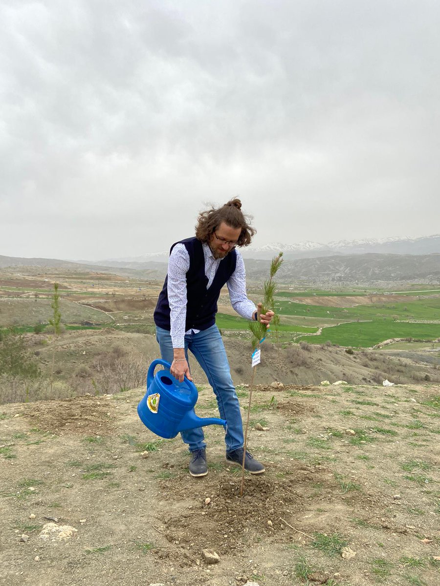 problem2706's tweet photo. #ŞIRNAKBAŞARIYOR
Çünkü planlarımızı ne 1 yıllık ne 10 yıllık yapıyoruz. Bu ülkenin fidanları bize emanet
#SIRNAKBASARIYOR
@tcmeb @SirnakValiligi @valiosmanbilgin
@ahmetozdemirmem @sirnakarge https://t.co/iyw27gbQ0C