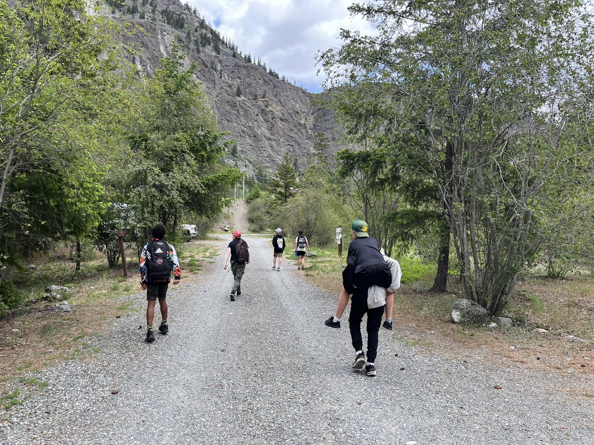 KadenChernoff's tweet photo. Some recent photos of our Grade 7 class at Cayoosh exploring Picks Falls just outside of Lillooet! Lots of fun was had! https://t.co/MKBp6pPyL1