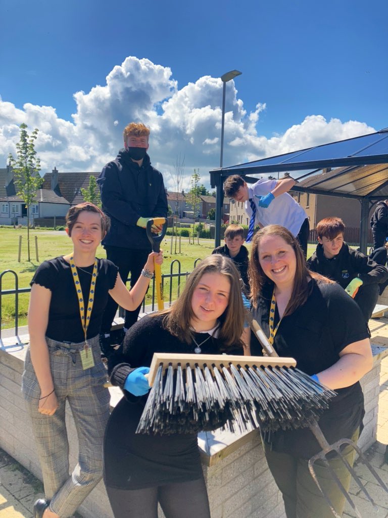 Potato planting @LossieHigh today! Fab work team! 🥔😄 @Lossiehomeec