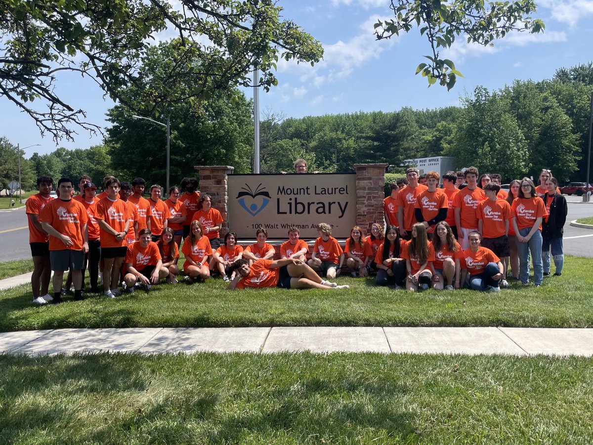 Cherokee_HS's tweet photo. Senior Day of Service
Thank you to our sites, staff and students #OneTownOneTribe https://t.co/0BCJXVNBCS