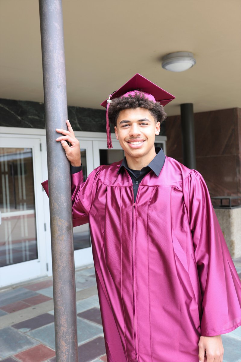 WaterlooSchools's tweet photo. Congrats to West senior Tyree Gardner! Tyree will attend the University of St. Thomas, MN to study marketing administration &amp; continue his football career. West helped prepare him by teaching him no matter what he does, he represents something bigger than himself. #IAmAWahawk https://t.co/79FmRd85tm