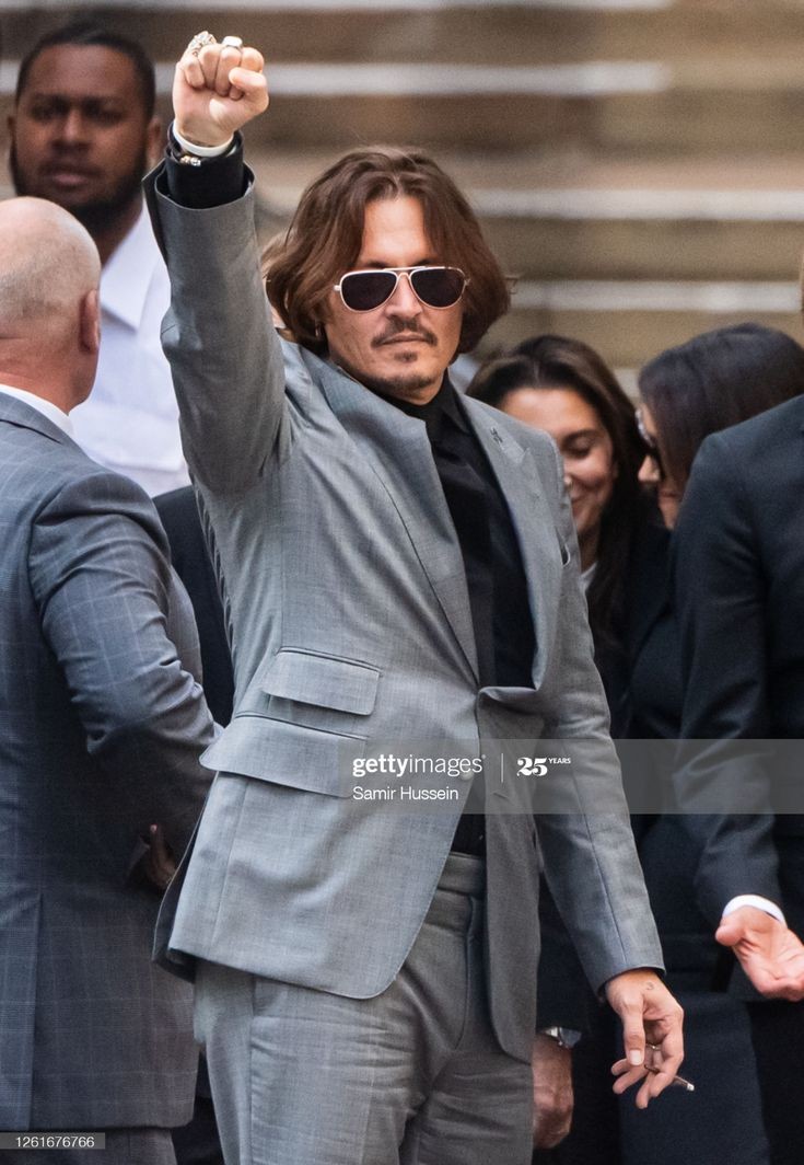 hetfieldrdj's tweet photo. MEU DEUS ELE GANHOU 😭😭😭
#JohnnyDeppAmberHeardTrial https://t.co/CTlUm4o2Ua
