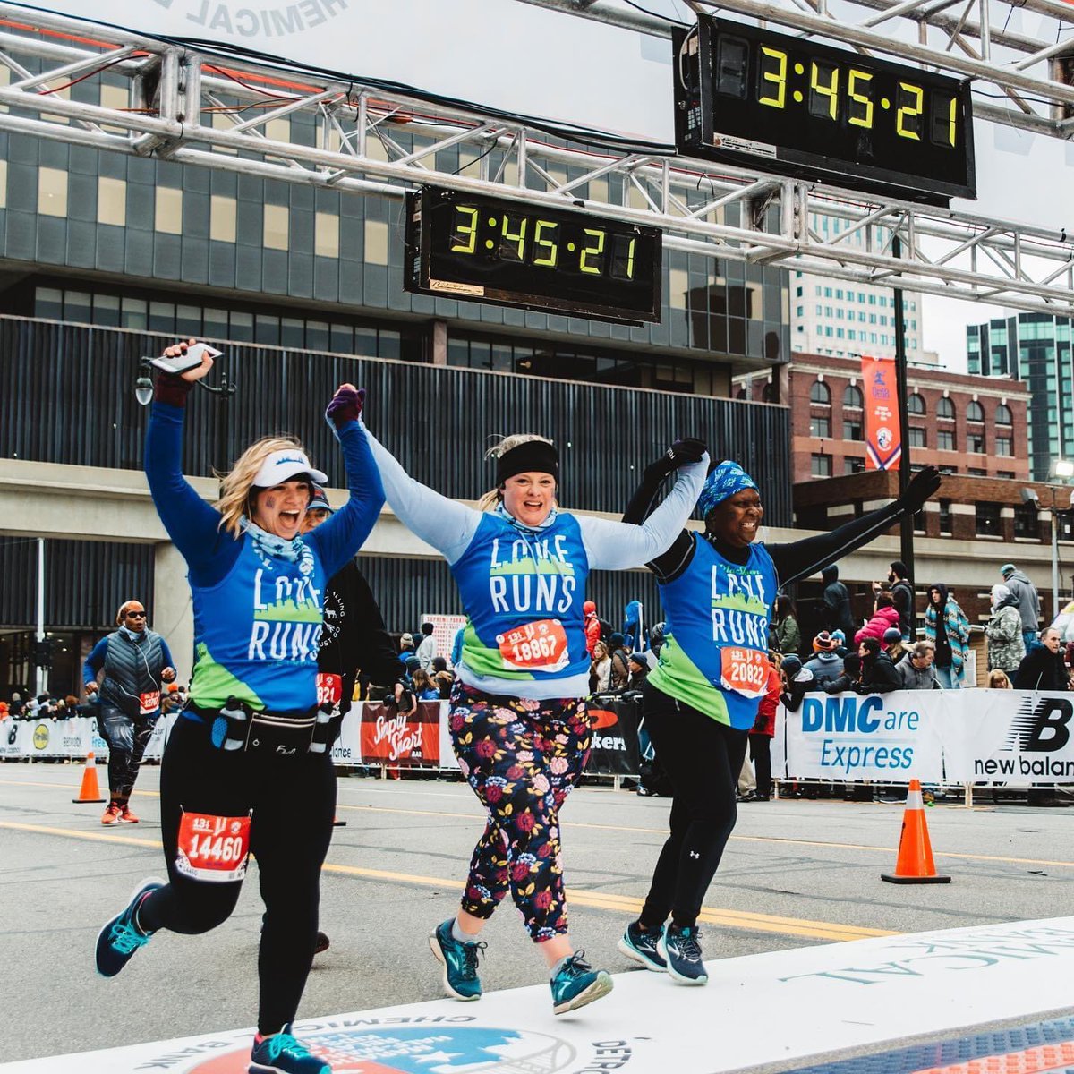 LoveRunsDetroit's tweet image. “The benefits and opportunities of running are available to anyone. You don’t have to be born a natural athlete, and you don’t have to be uniquely gifted. A life-shaping experience is there for the taking, waiting right outside your door.” – Donald Buraglio
.
#globalrunningday