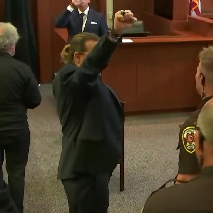 _RoRo__7__'s tweet photo. Finally. He won ❤️
#JohnnyDepp #JusticeForJohhnyDepp #JohnnyDeppAmberHeardTrial https://t.co/6MRWUms1bA