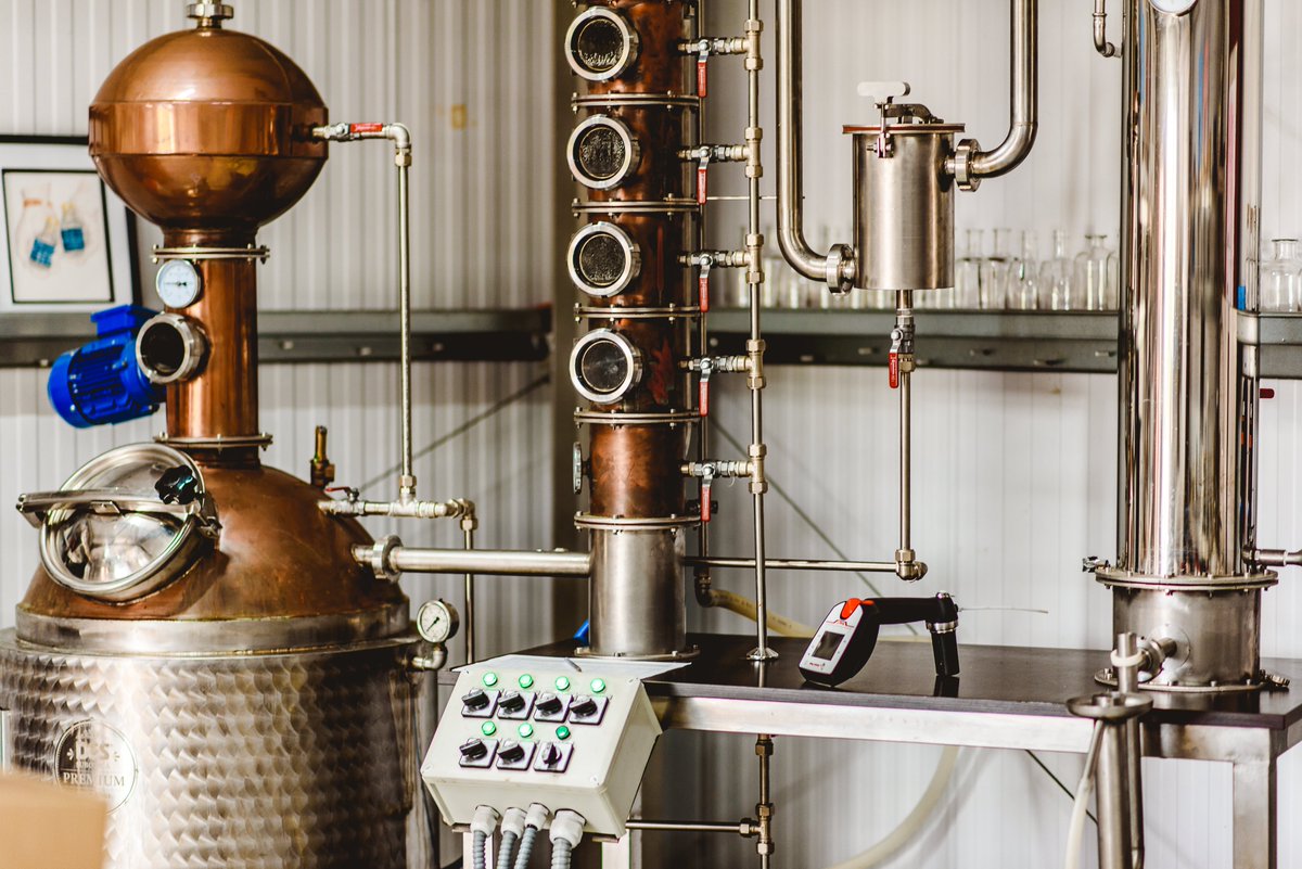 MassingberdMund's tweet photo. Have you visited the Distillery on one of our guided walks? If not, there are a few places left on the last walks this weekend. Meet Angelica and learn how Tristan makes his award-winning gin.
https://t.co/A1voh4rlax
#ginlover #ginpassion #microdistillery #gindistillers https://t.co/kdLwwTT8Q1