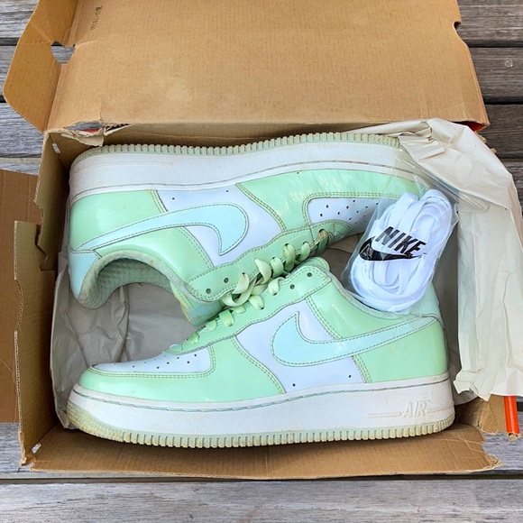 Stm89433102's tweet photo. So good I had to share! Check out all the items I'm loving on @Poshmarkapp #poshmark #fashion #style #shopmycloset #nike #7forallmankind #wilfred: https://t.co/bsCTg6GvKs https://t.co/i7Nu7CVMrw