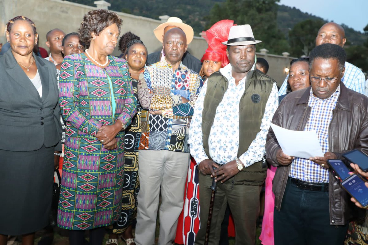 Earlier this evening together with <a href="/governorkibwana/">Broken Link Hijacking Poc by Defenzelite Security</a> we convened a consultative meeting of Ukambani professionals, political leaders, religious leaders and the business community in furtherance of the Ukambani Azimio agenda and campaigns towards the victory of <a href="/RailaOdinga/">The Raila Odinga Amolo Foundation</a> the 5th