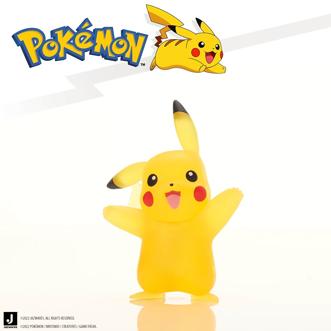 Jazwares Pokemon Select Eevee Translucent 3-in Battle Figure