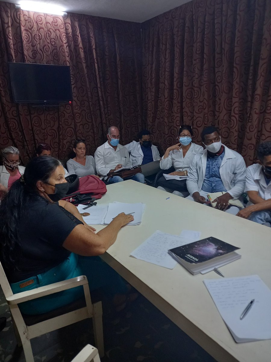 diana_c7's tweet photo. Se realiza Reunión de Puntualización con los directores, jefes de grupo básico de trabajo y jefas de enfermeras de las áreas del municipio #Matanzas
#VamosConTodo 
#CubaViveYAbraza 
#ACubaPonleCorazón https://t.co/zCIFhdD0Fd