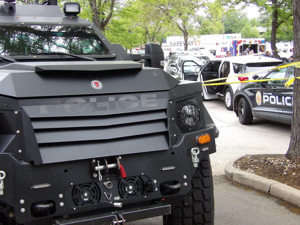 breakingboulder's tweet image. Another busy morning for #Boulder area law enforcement and first responders bit.ly/3zd10t0