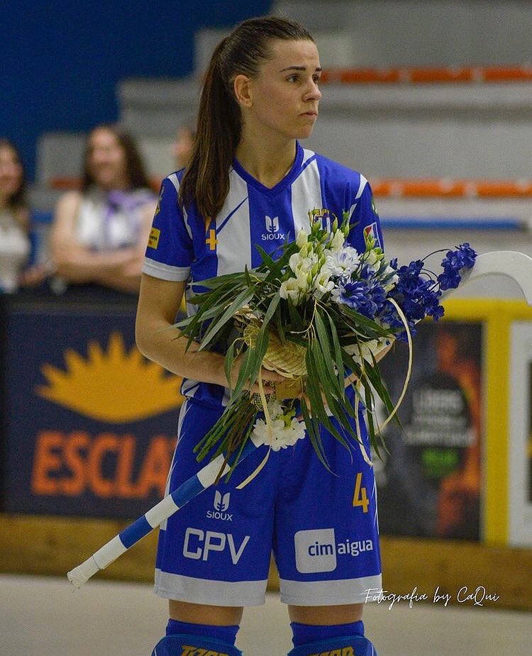 ⚪️🔵La <a href="/BertaTarrida04/">Berta Tarrida</a> ha decidit deixar el Voltregà Stern motor després de 9 temporades.

🏑Infinites gràcies Berta! Et desitgem el millor en el teu futur esportiu i professional.

📸 @fotografiabycaqui

#ForçaMàgic #GràciesBerta