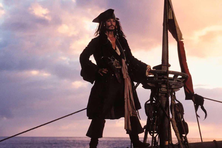 somosciclon's tweet photo. Siempre recordarán este día como el día que casi arrestan al capitán Jack Sparrow https://t.co/jgQVzlfxtw