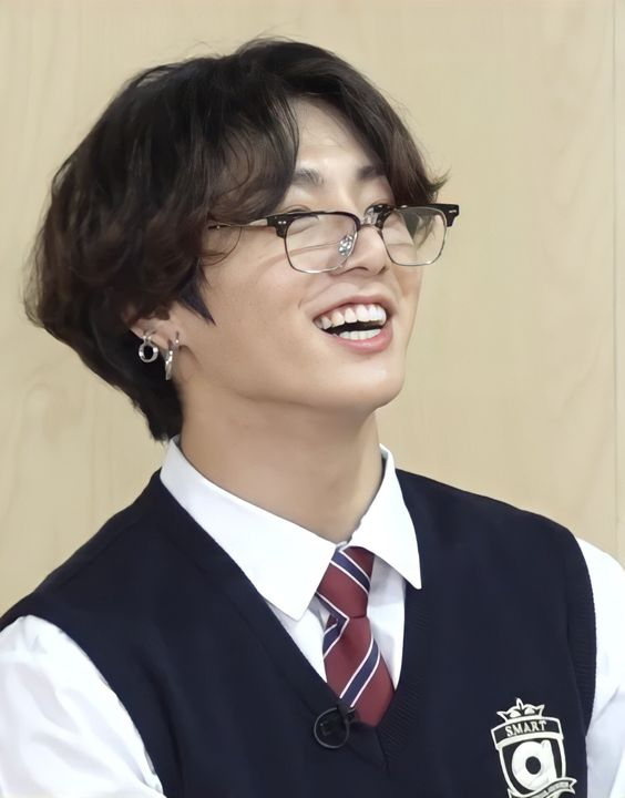kookived's tweet photo. 📚🖊️ https://t.co/QARzFOnfVs