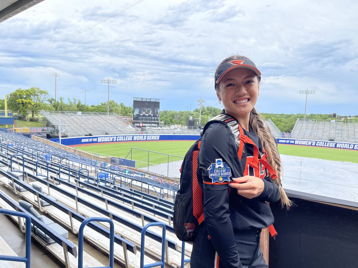 jromulo's tweet photo. From playing in the @USASoftball Inaugural All American games in 2017 w/dreams of one day returning to play on the big stage for the @NCAASoftball Women’s College World Series… 

Kristalyn is living the dream. 🥰 

Go Beavs! 🧡🖤🦫 #WCWS https://t.co/2NTUZoPlBv