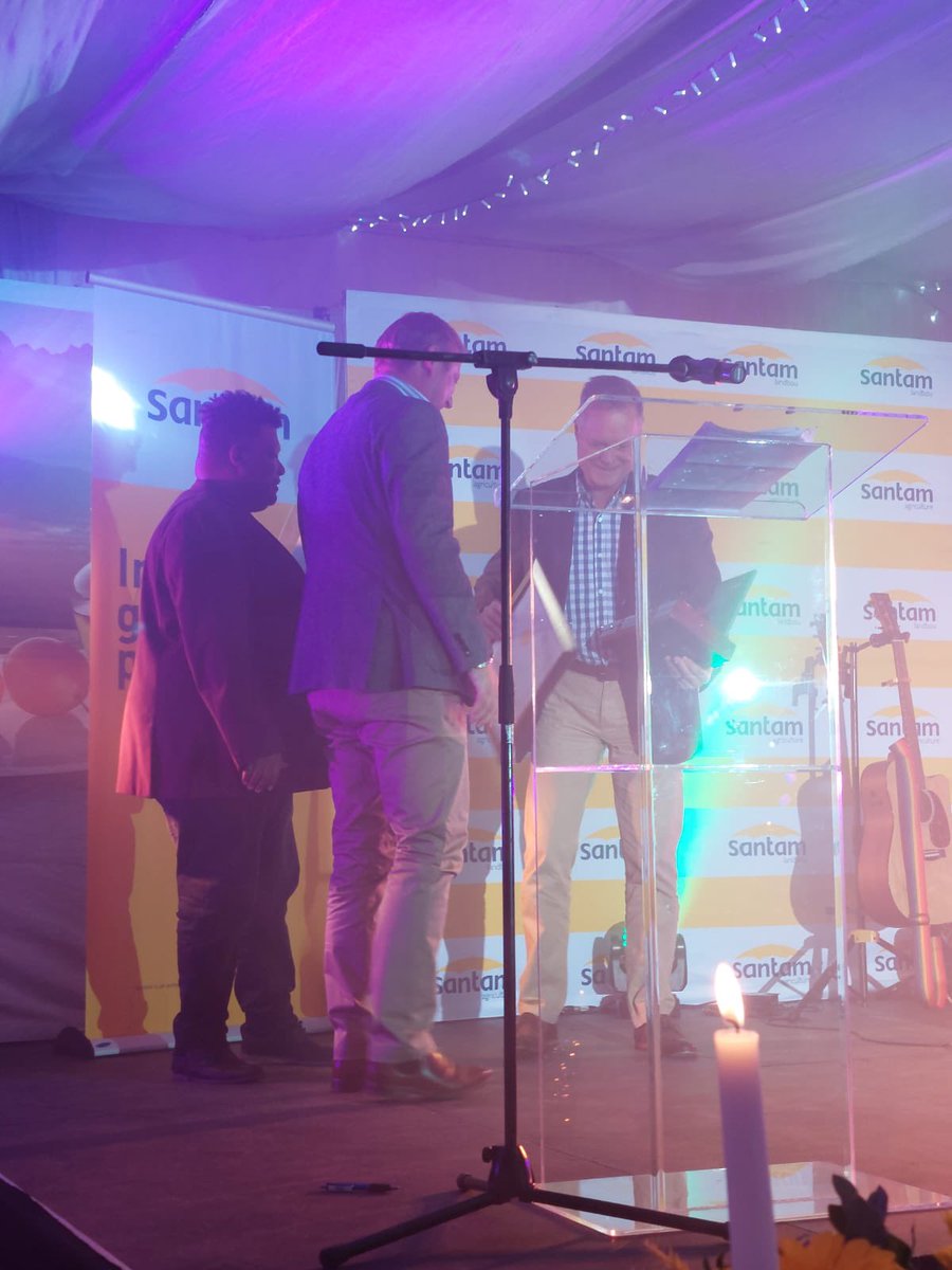 Hartlik geluk aan Ian Cunningham wat sopas as die Agri Wes-Kaap Santam Landbou Jongboer van 2022 aangewys is! Ons is trots op jou, Ian!

@santamlandbou
#jongboer2022