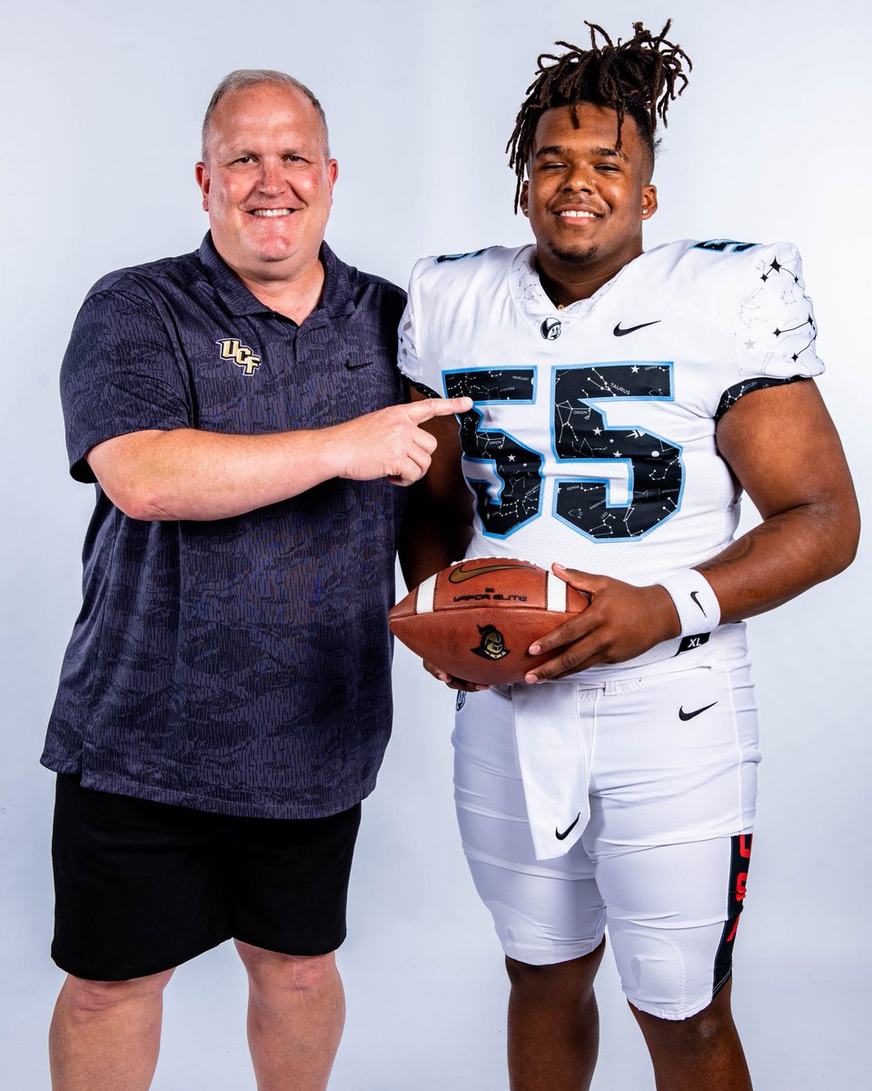 Waltclaire1's tweet photo. HAD A AMAZING TIME WITH @UCF_Recruiting https://t.co/1c2RYBpzjU