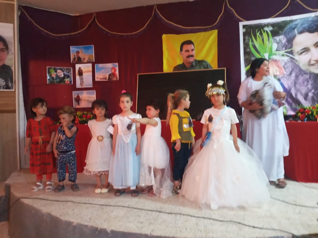 KenaNujiyan's tweet photo. Bu şirinlerde Şengalde küçük NÛJIYAN lar. https://t.co/S45AepoMC1