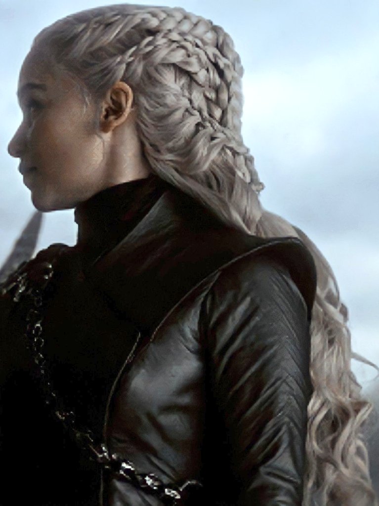 PortalASOIAF's tweet photo. Aquela personagem icônica que você respeita. 🛐

Além de ter todos os elementos (e mais) que fizeram de Game of Thrones um fenômeno global, trazer a história de #HouseoftheDragon para tv é também considerar o impacto que um Targaryen é capaz de causar no público. https://t.co/GxmPWF26OT