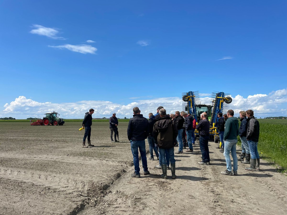 Vanmiddag mooie velddemo in Friesland gedaan ism <a href="/parsgranen/">Parsgranen</a> <a href="/poldergraan/">Poldergraan</a>. Gangbare telers de aandachtspunten, mogelijkheden, en voordelen laten zien van mechanische onkruidbestrijding in teelt van #uien. Veel enthousiasme en positieve discussie tav resultaat.  #cereshortiadvice
