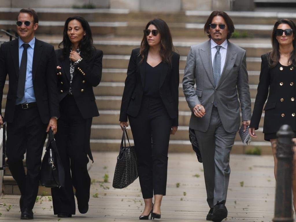 MissAngieDavies's tweet photo. Massive congratulations to #TeamDepp you have been amazing 👏 not all heroes wear capes 
#CamilleVazquez #BenChew 
#AmberHeardlsALiar
#TruthWins 
#JusticeForJohhnyDepp https://t.co/2o1ucCWi04